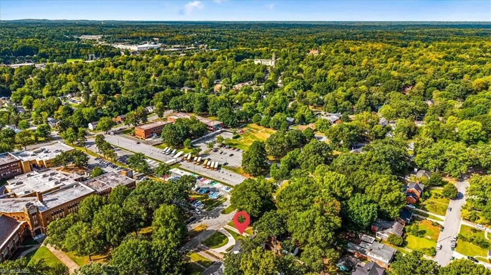 816 Ferndale Boulevard High Point, NC 27262