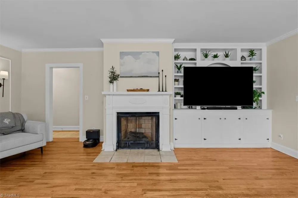 816 Ferndale Boulevard High Point, NC 27262