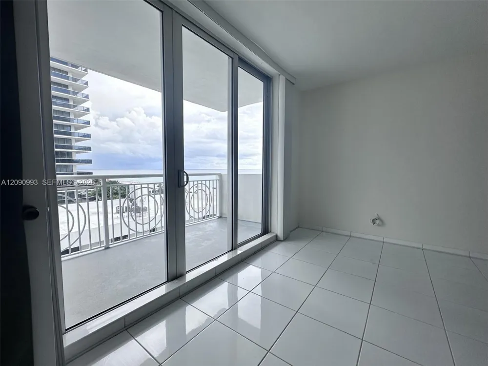 5825 Collins Ave #8E Miami Beach, FL 33140