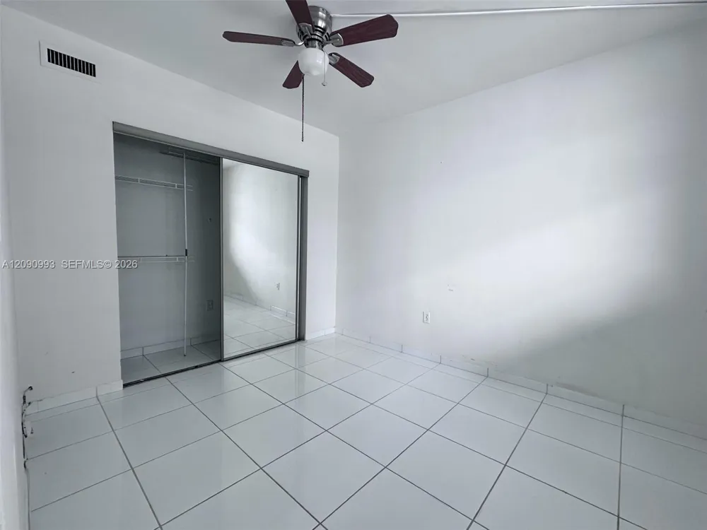 5825 Collins Ave #8E Miami Beach, FL 33140