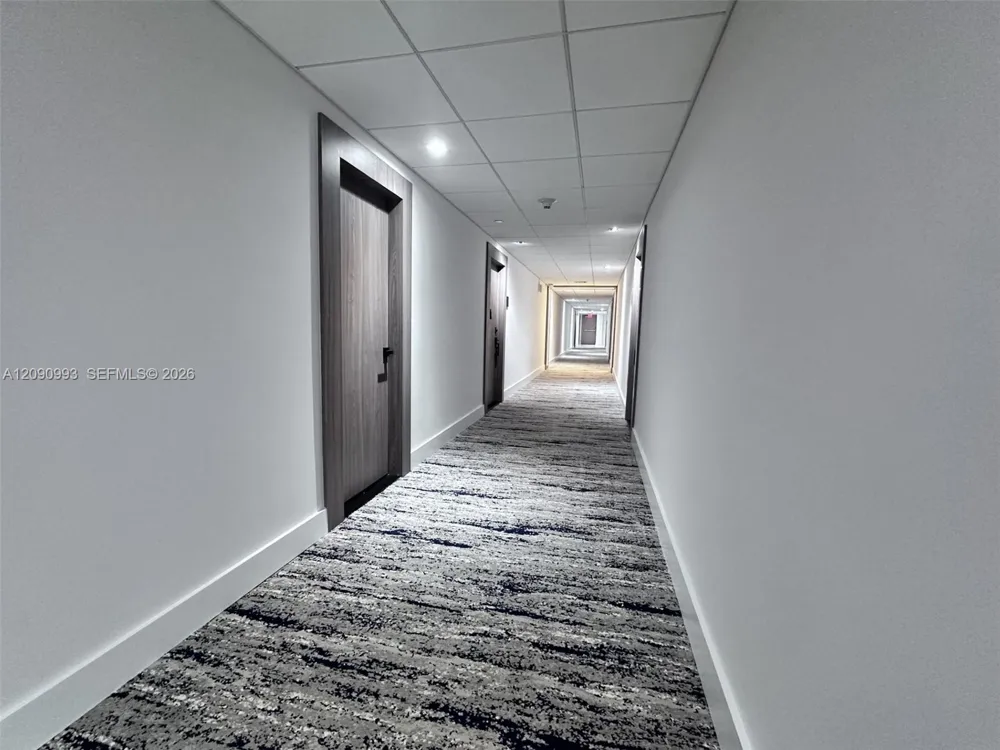 5825 Collins Ave #8E Miami Beach, FL 33140