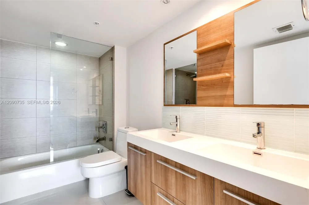 650 west ave #2710 Miami Beach, FL 33139