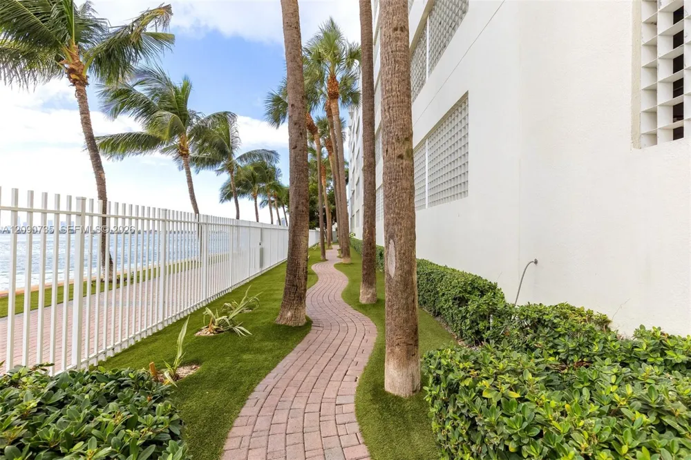 650 west ave #2710 Miami Beach, FL 33139