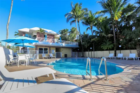 2424 SE 17th Cswy #205B
