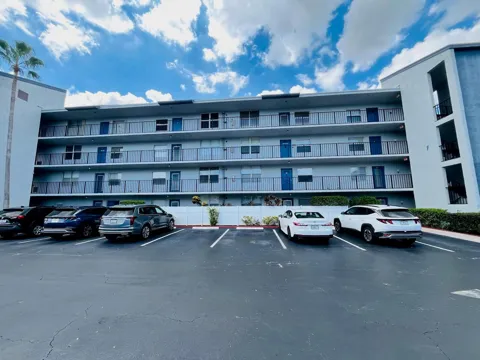 6675 S Oriole Boulevard #205