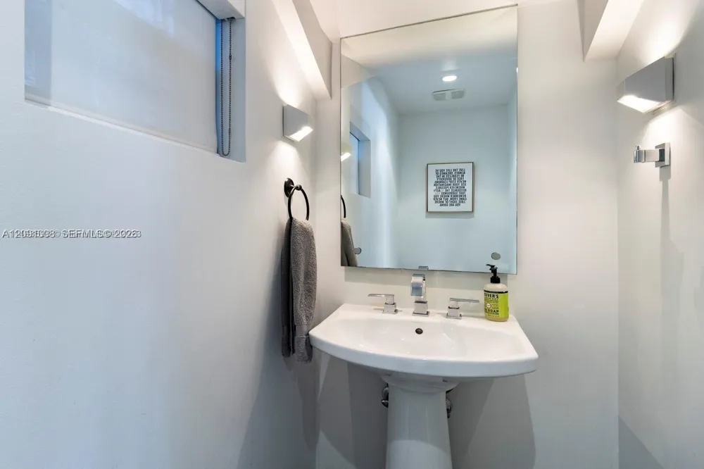 2130 Park Ave #5 Miami Beach, FL 33139