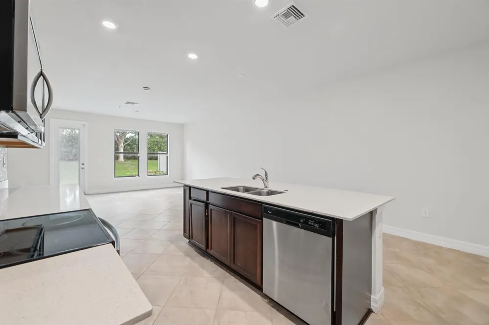 4488 Appleton Circle E Oakland Park, FL 33309