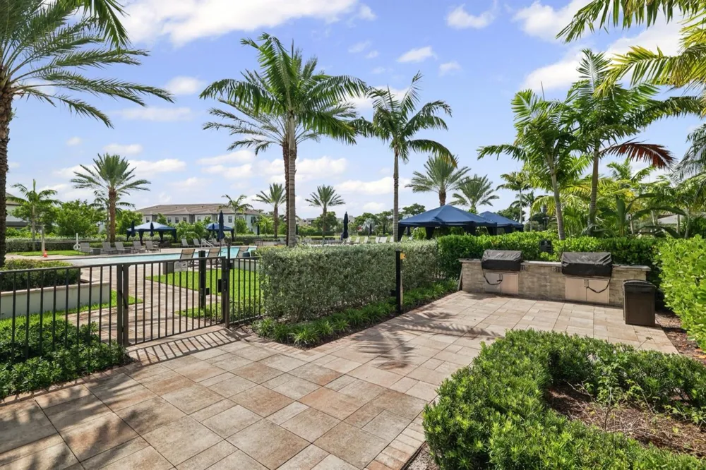 4488 Appleton Circle E Oakland Park, FL 33309