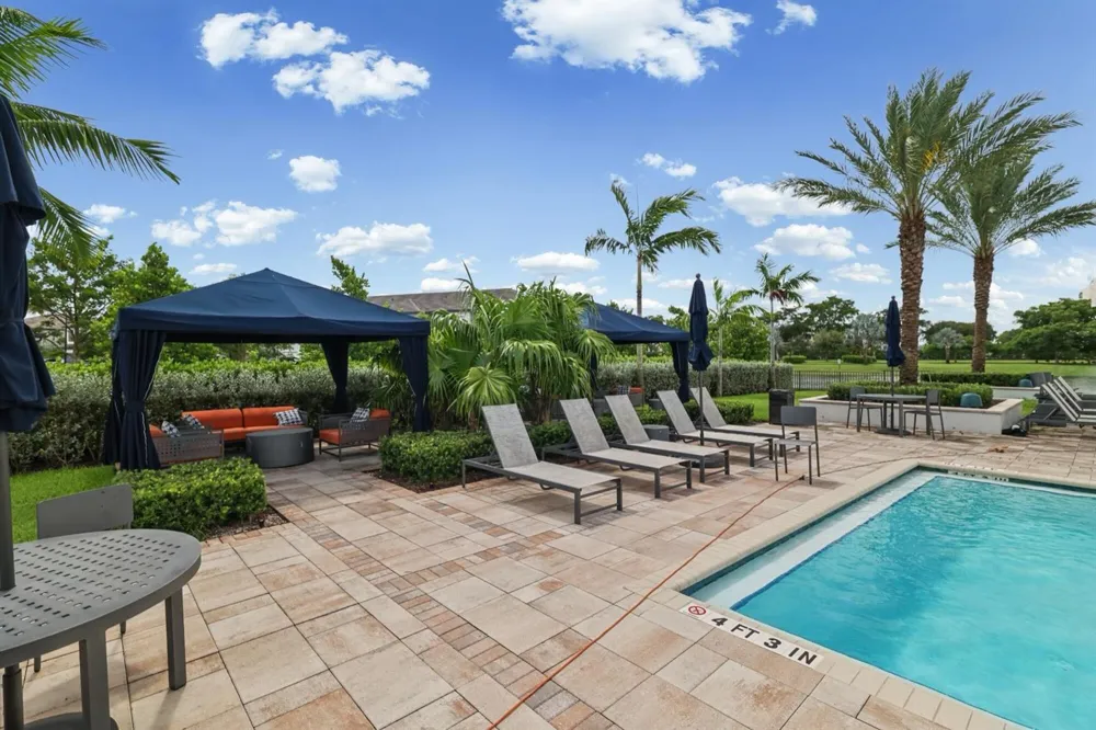 4488 Appleton Circle E Oakland Park, FL 33309