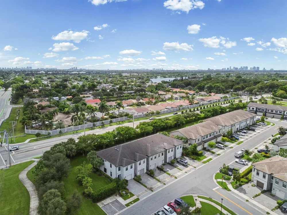 4488 Appleton Circle E Oakland Park, FL 33309