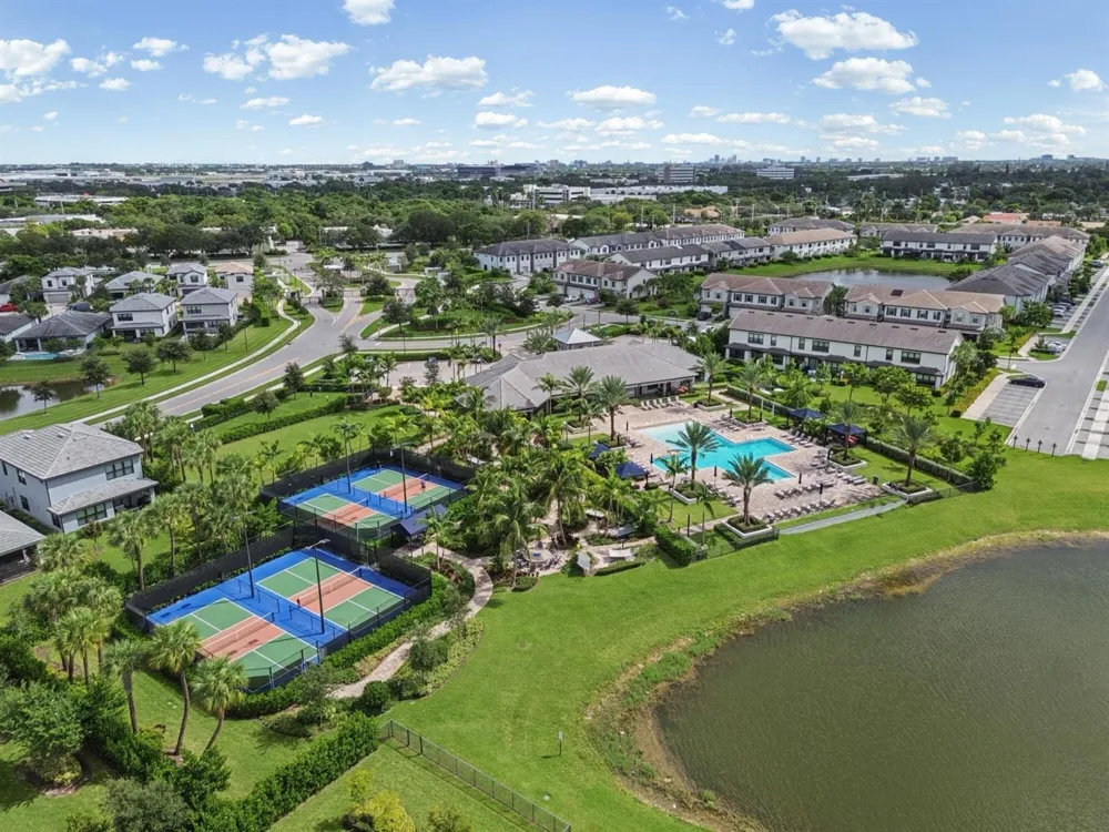 4488 Appleton Circle E Oakland Park, FL 33309