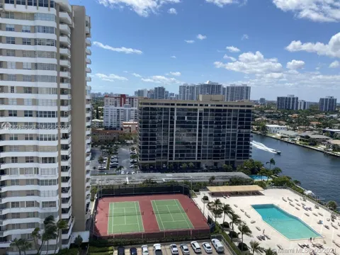 1985 S Ocean Dr #8Q