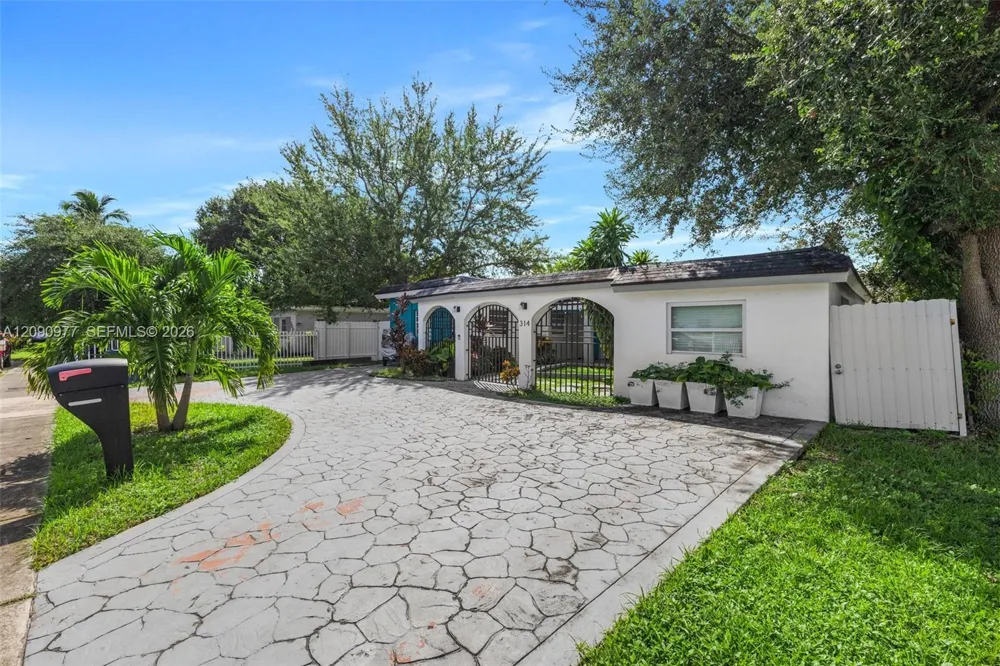 314 NW 106th St Miami, FL 33150