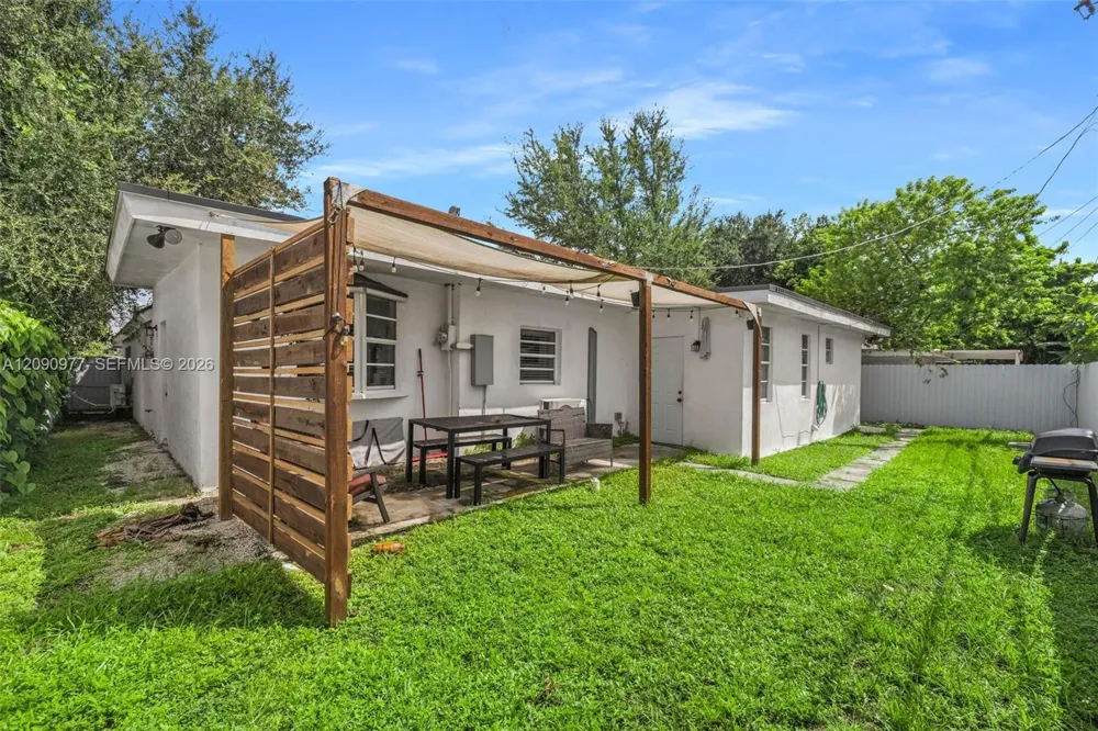 314 NW 106th St Miami, FL 33150