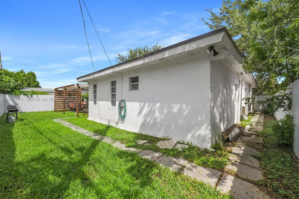 314 NW 106th St Miami, FL 33150