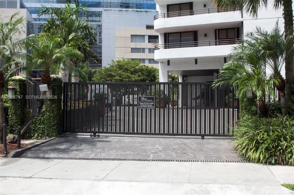 151 SE 15th Rd #502 Miami, FL 33129