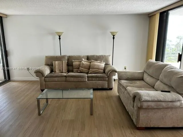 151 SE 15th Rd #502 Miami, FL 33129