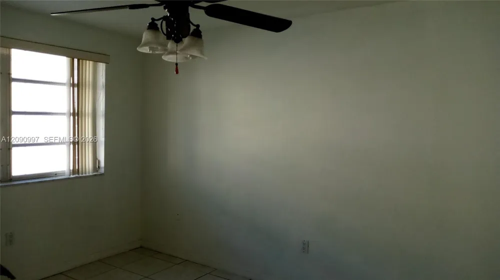 300 W 74th Pl #303 Hialeah, FL 33014