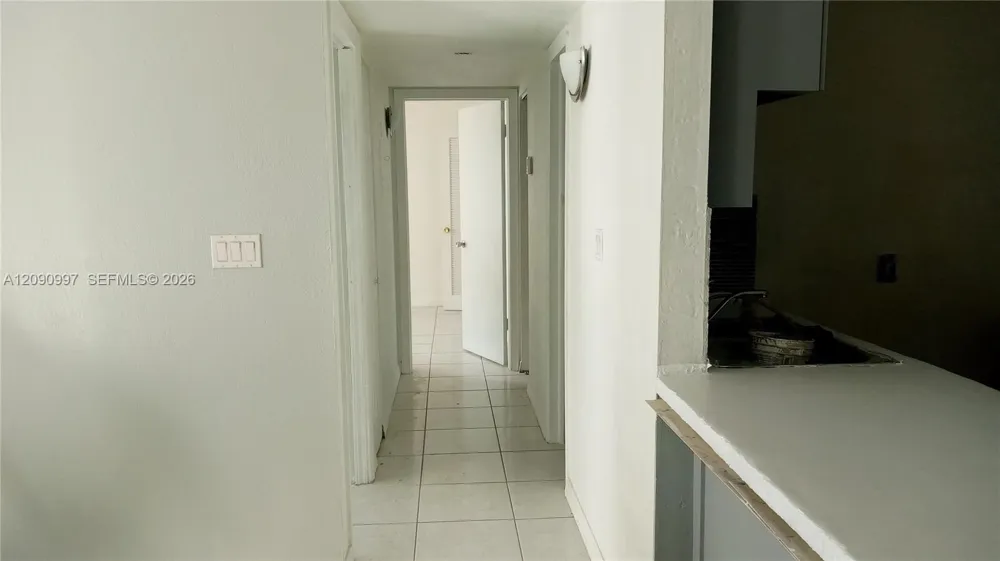 300 W 74th Pl #303 Hialeah, FL 33014