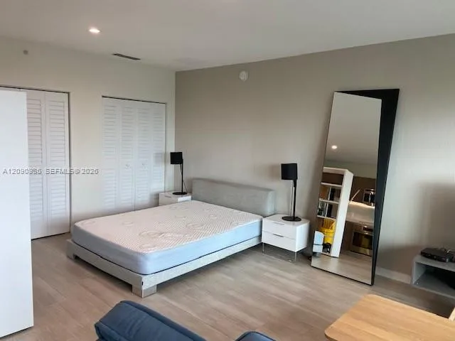 1600 SW 1st Ave #811 Miami, FL 33129