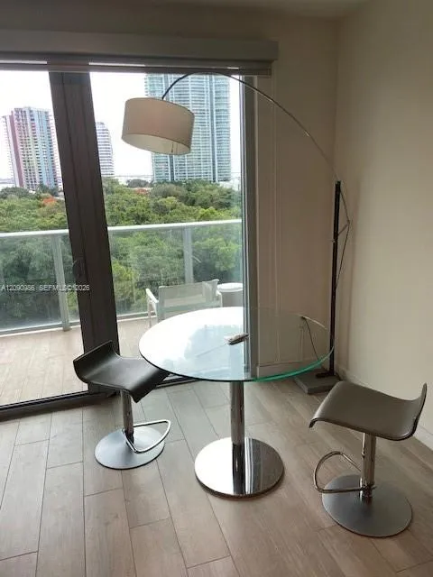 1600 SW 1st Ave #811 Miami, FL 33129