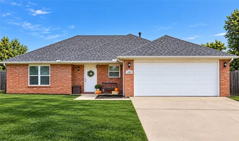 1090 Sunflower Street