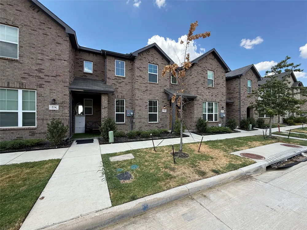 222 Territory Trail Fort Worth, TX 76120