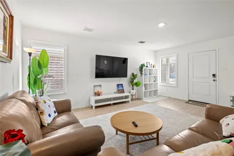 3032 Ashbrook Lane