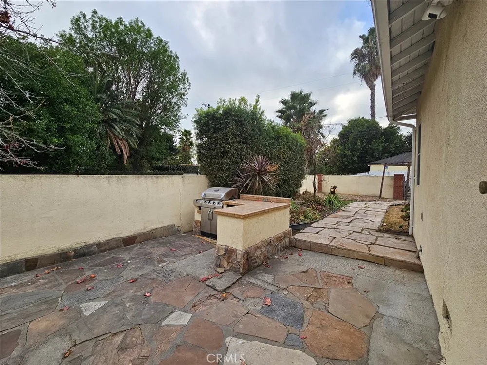 5703 Beck Avenue North Hollywood, CA 91601