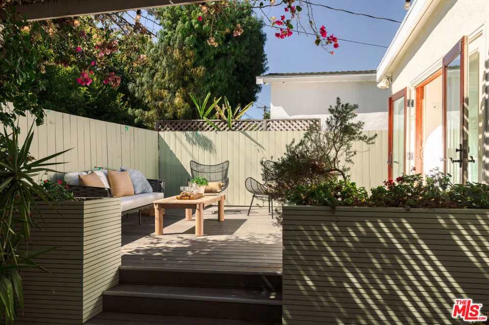 2429 Cloy Avenue Venice, CA 90291