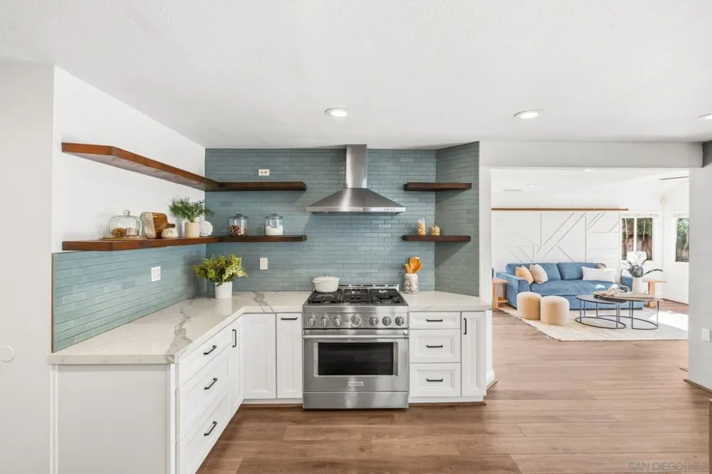 1851 Via Primero Oceanside, CA 92056