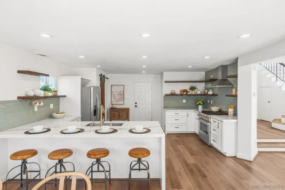 1851 Via Primero Oceanside, CA 92056