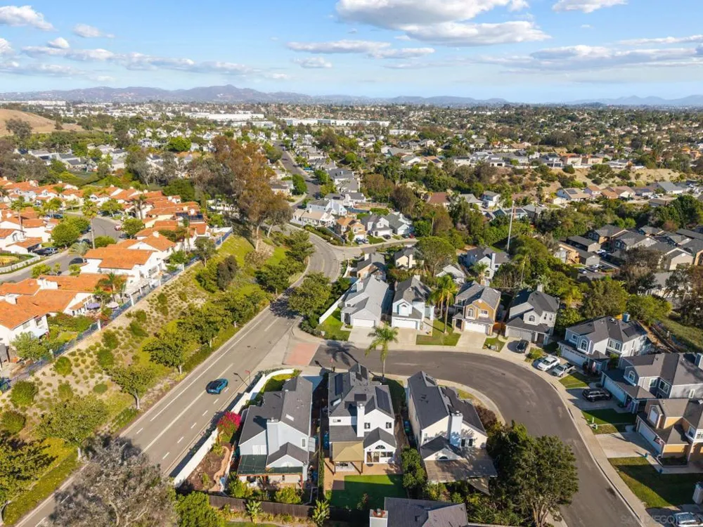 1851 Via Primero Oceanside, CA 92056