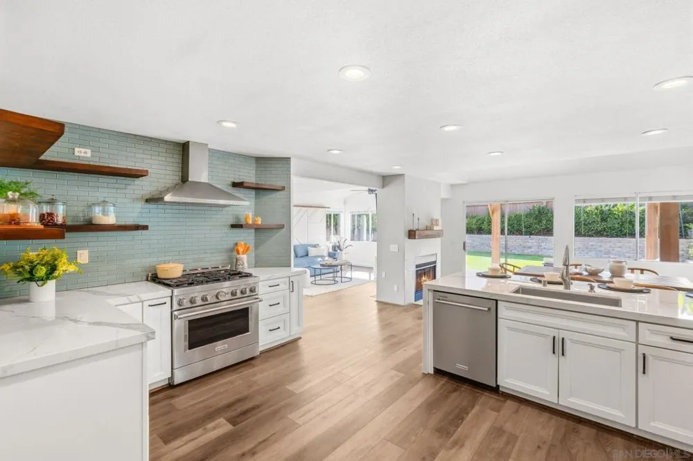 1851 Via Primero Oceanside, CA 92056