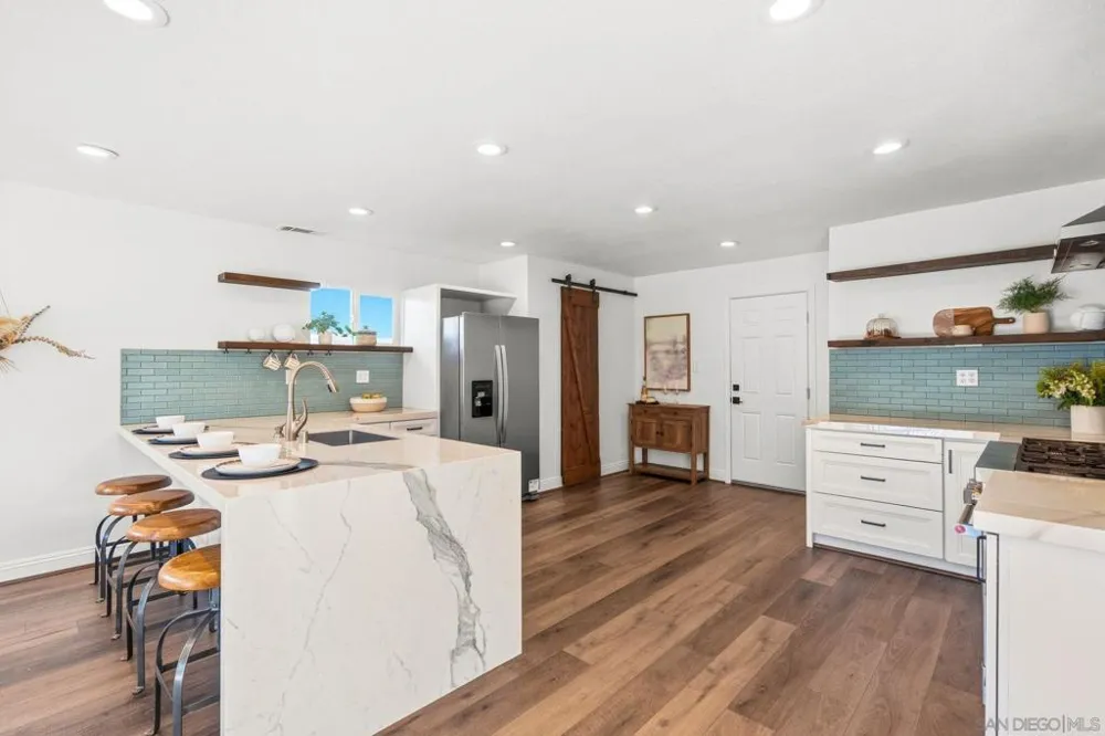 1851 Via Primero Oceanside, CA 92056