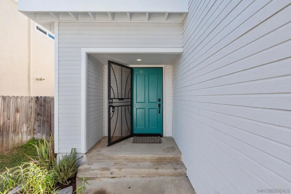 1851 Via Primero Oceanside, CA 92056