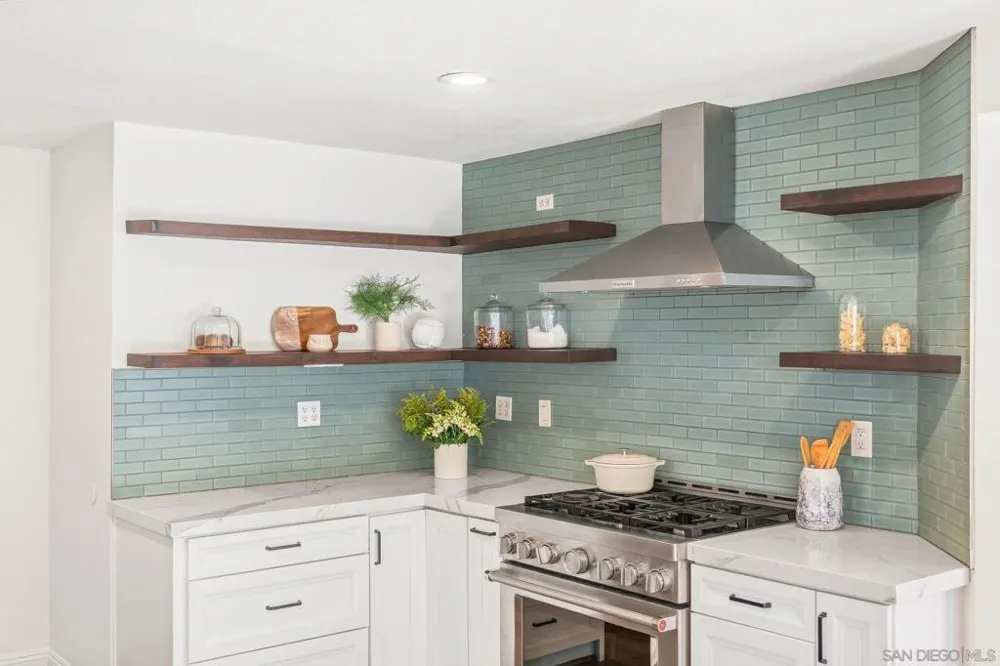 1851 Via Primero Oceanside, CA 92056