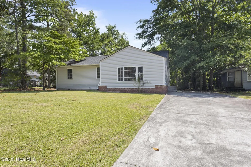 404 Dogwood Lane Jacksonville, NC 28540