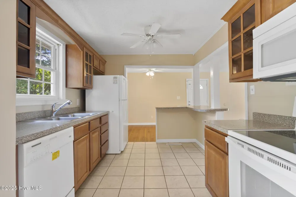 404 Dogwood Lane Jacksonville, NC 28540
