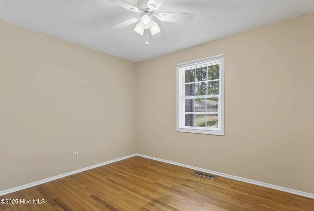 404 Dogwood Lane Jacksonville, NC 28540