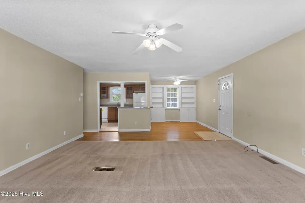 404 Dogwood Lane Jacksonville, NC 28540