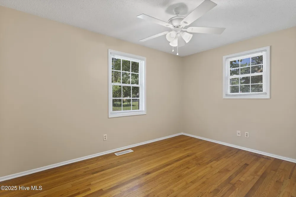 404 Dogwood Lane Jacksonville, NC 28540
