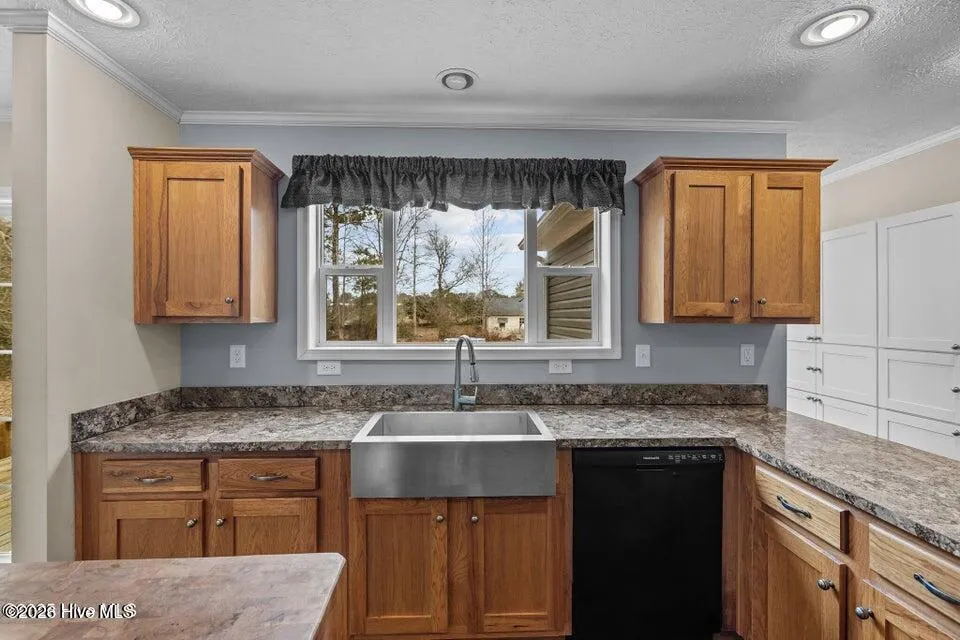 710 Carolina Avenue New Bern, NC 28562