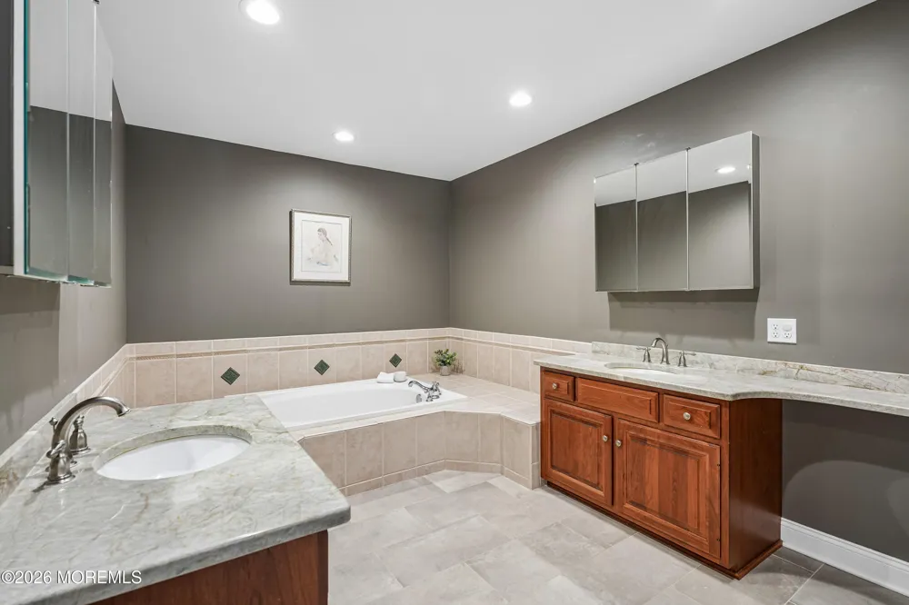 20 Kensington Drive Randolph, NJ 07869