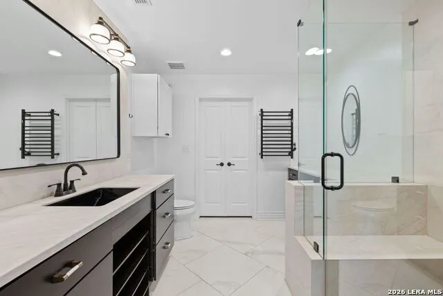 215 CENTER ST #807 San Antonio, TX 78202