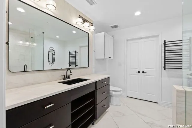 215 CENTER ST #807 San Antonio, TX 78202