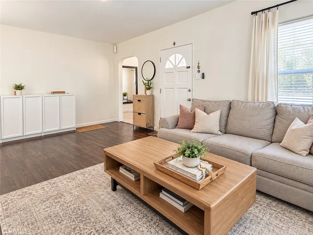 2784 Mountain View Avenue San Bernardino, CA 92405