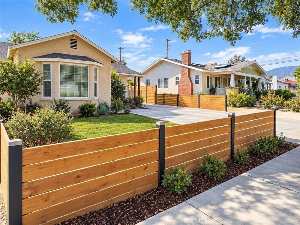 2784 Mountain View Avenue San Bernardino, CA 92405