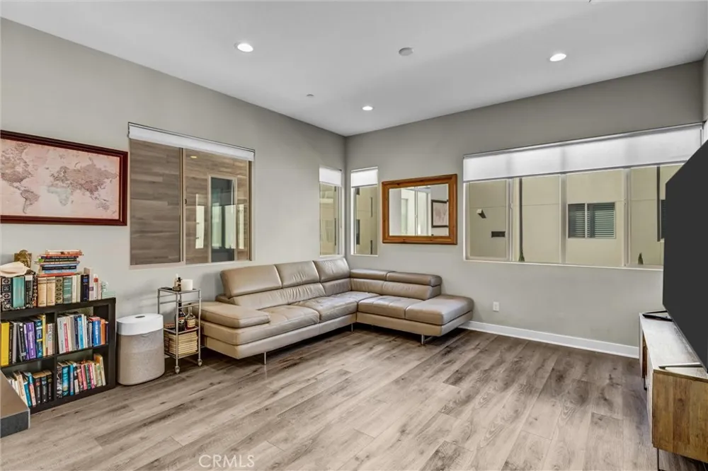 18 Ebb Tide Newport Beach, CA 92663