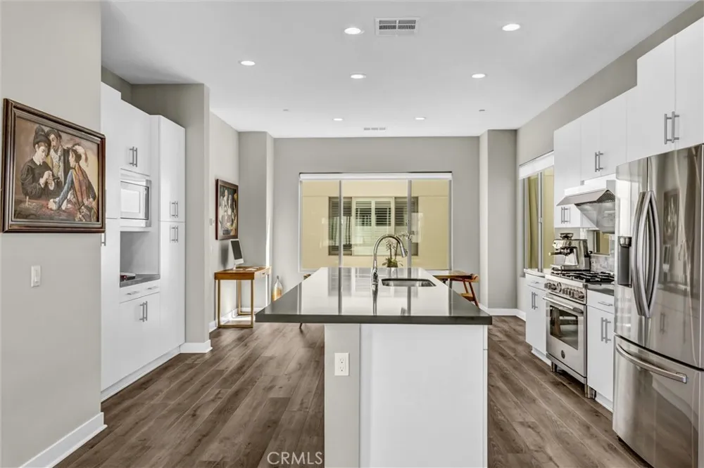 18 Ebb Tide Newport Beach, CA 92663